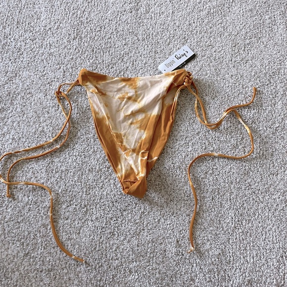 NWT Dippin Daisy’s High Waisted Bikini Bottom - Picture 2 of 2